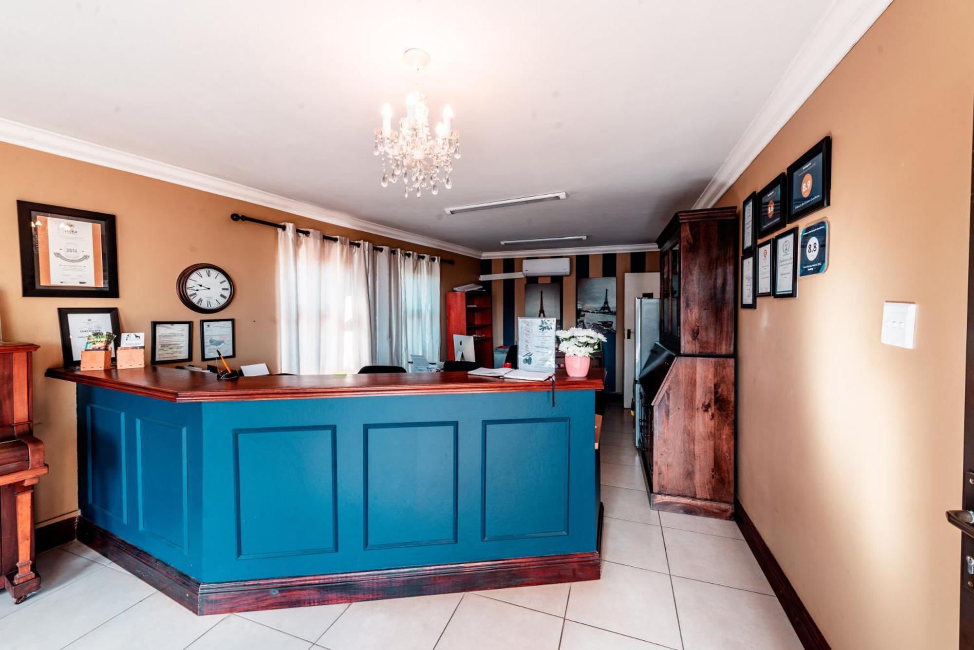 Chateau La Mer Exclusive Guesthouse & Spa Hartbeespoort Bagian luar foto