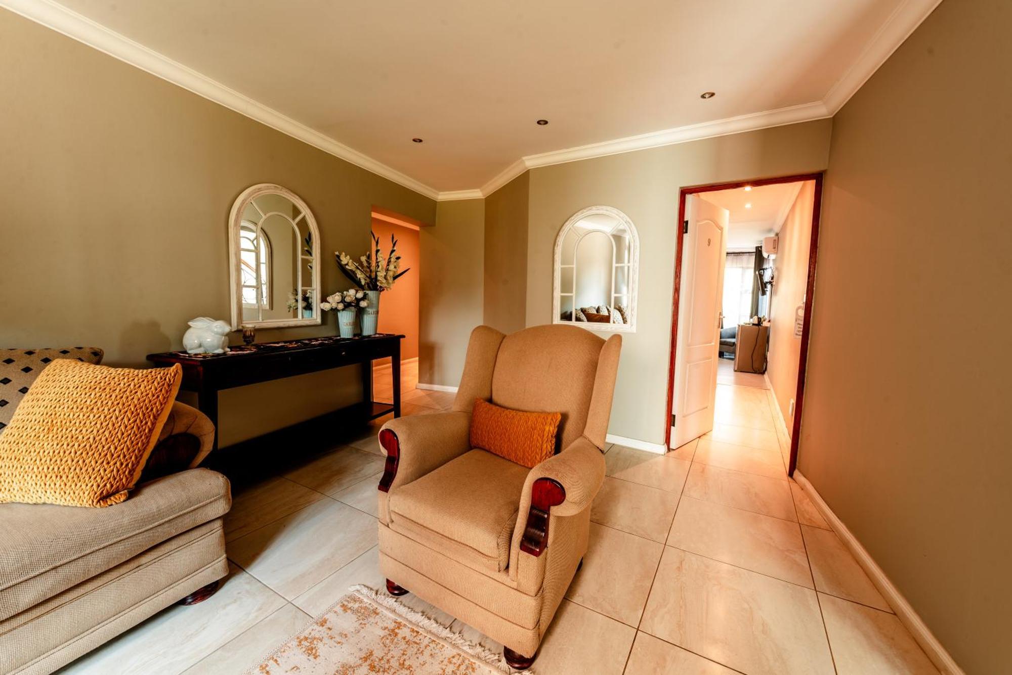 Chateau La Mer Exclusive Guesthouse & Spa Hartbeespoort Bagian luar foto