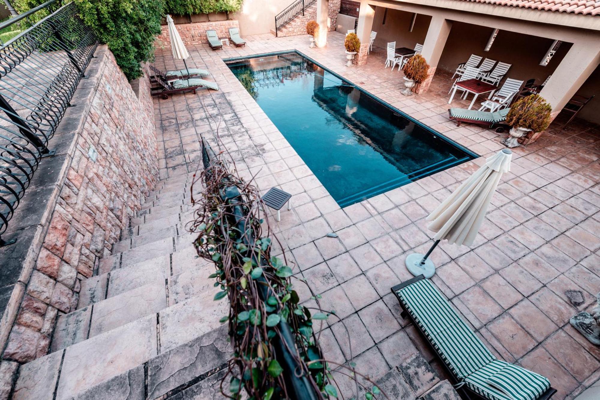 Chateau La Mer Exclusive Guesthouse & Spa Hartbeespoort Bagian luar foto