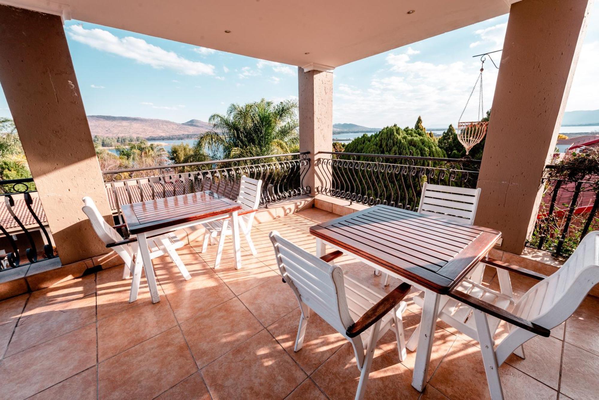 Chateau La Mer Exclusive Guesthouse & Spa Hartbeespoort Bagian luar foto
