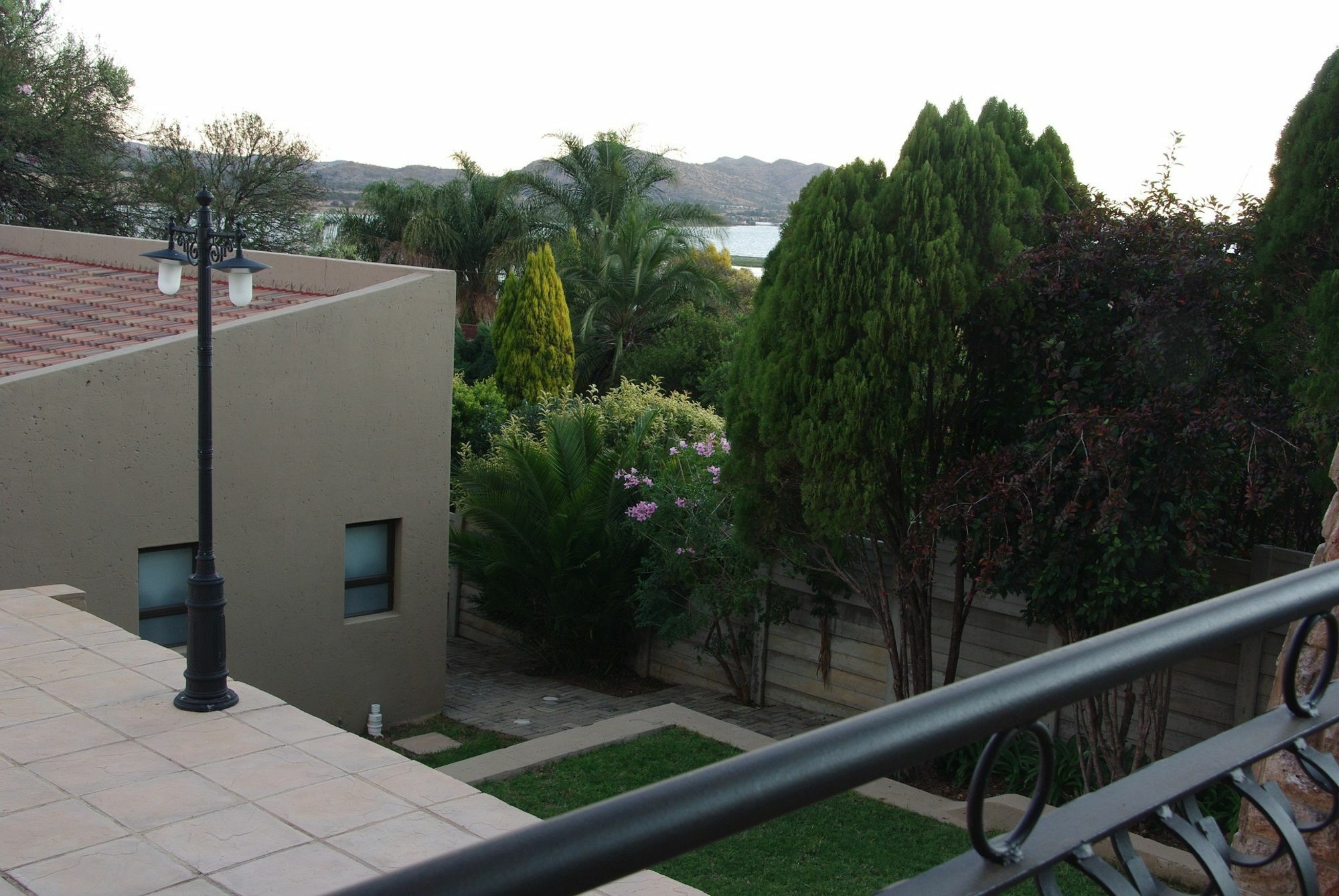 Chateau La Mer Exclusive Guesthouse & Spa Hartbeespoort Bagian luar foto
