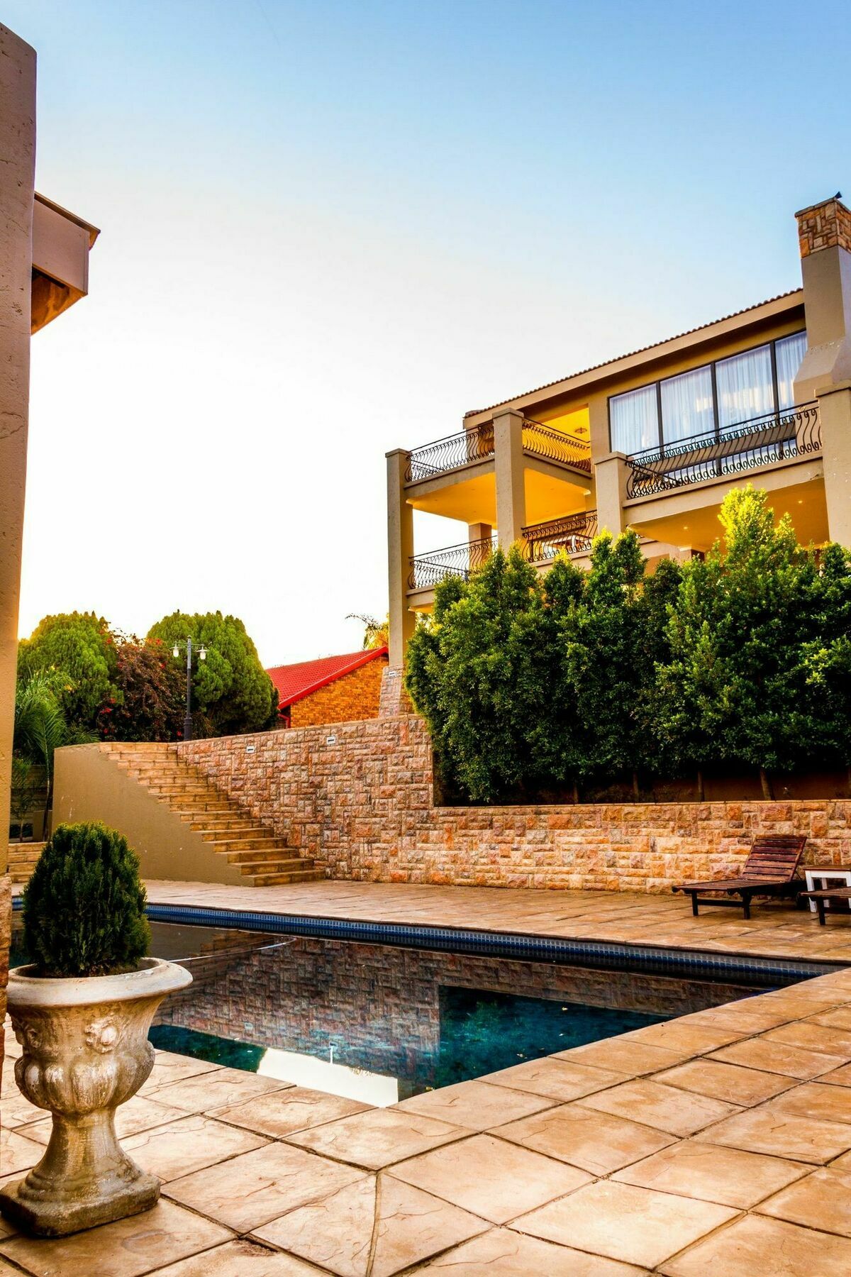 Chateau La Mer Exclusive Guesthouse & Spa Hartbeespoort Bagian luar foto