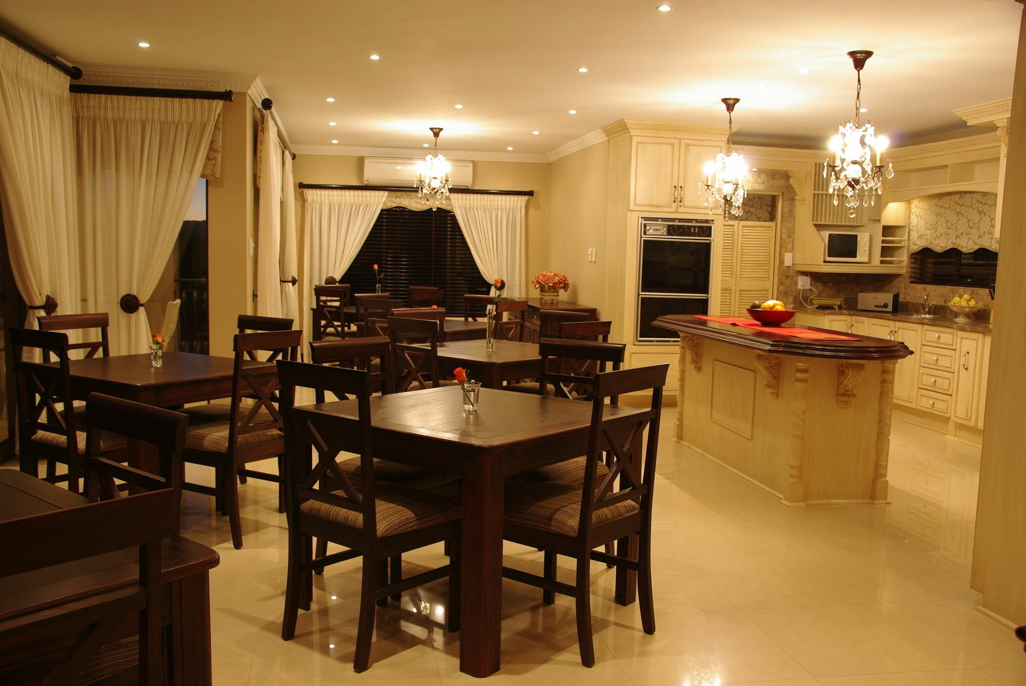 Chateau La Mer Exclusive Guesthouse & Spa Hartbeespoort Bagian luar foto
