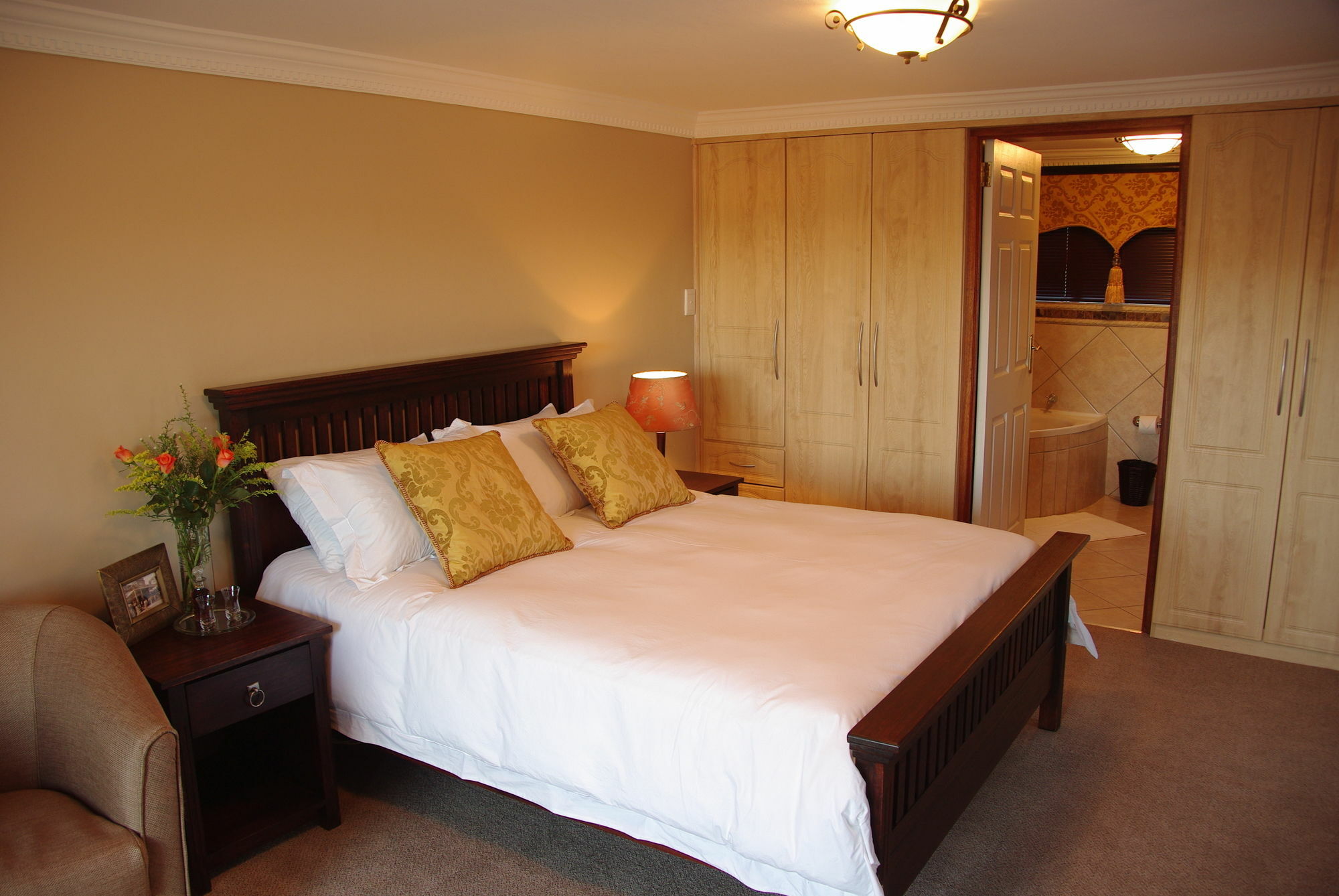 Chateau La Mer Exclusive Guesthouse & Spa Hartbeespoort Bagian luar foto